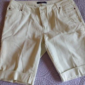 Women's Mint Green Shorts